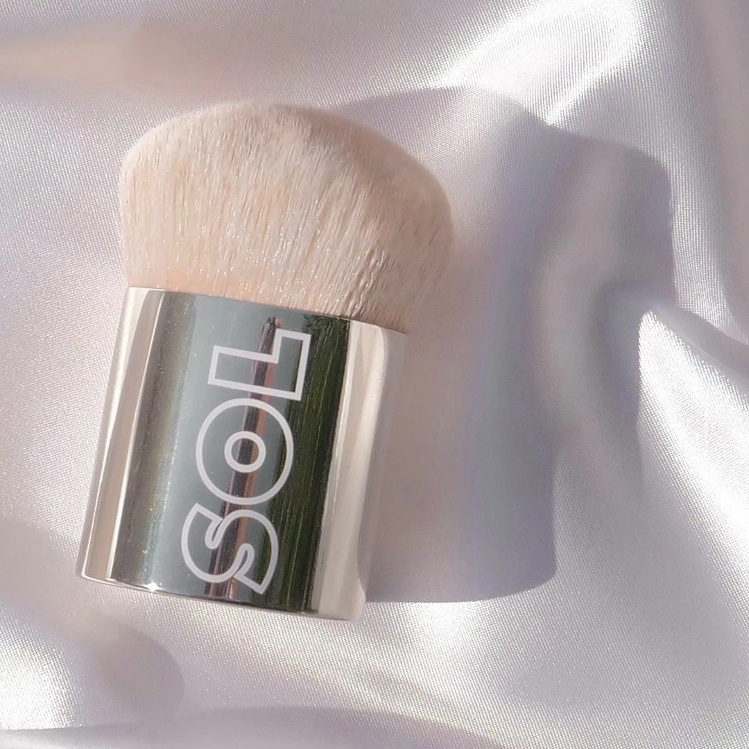 SOL Body Rounded Kabuki Brush
